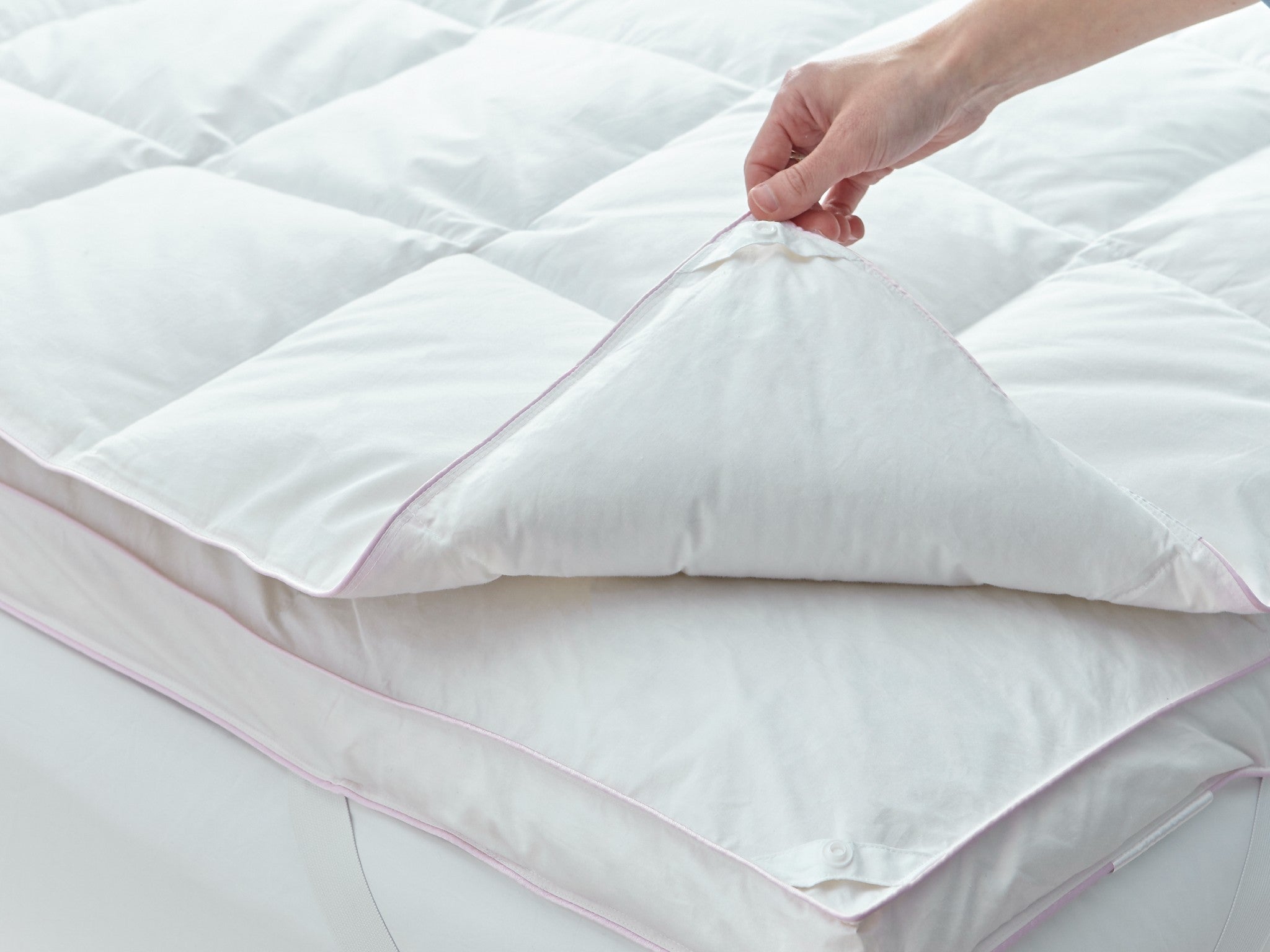 Dusk supreme goose down mattress topper review Price, thread count and